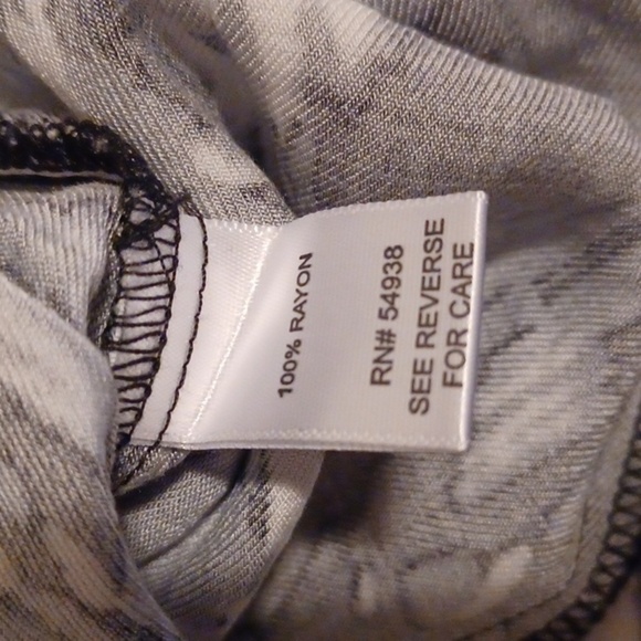 🏍Patterned Black and White Women's Shorts - Picture 6 of 7